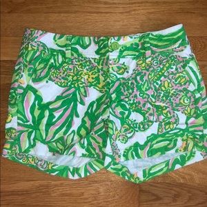 Lilly Pulitzer Callahan Short- Green patterned 5”